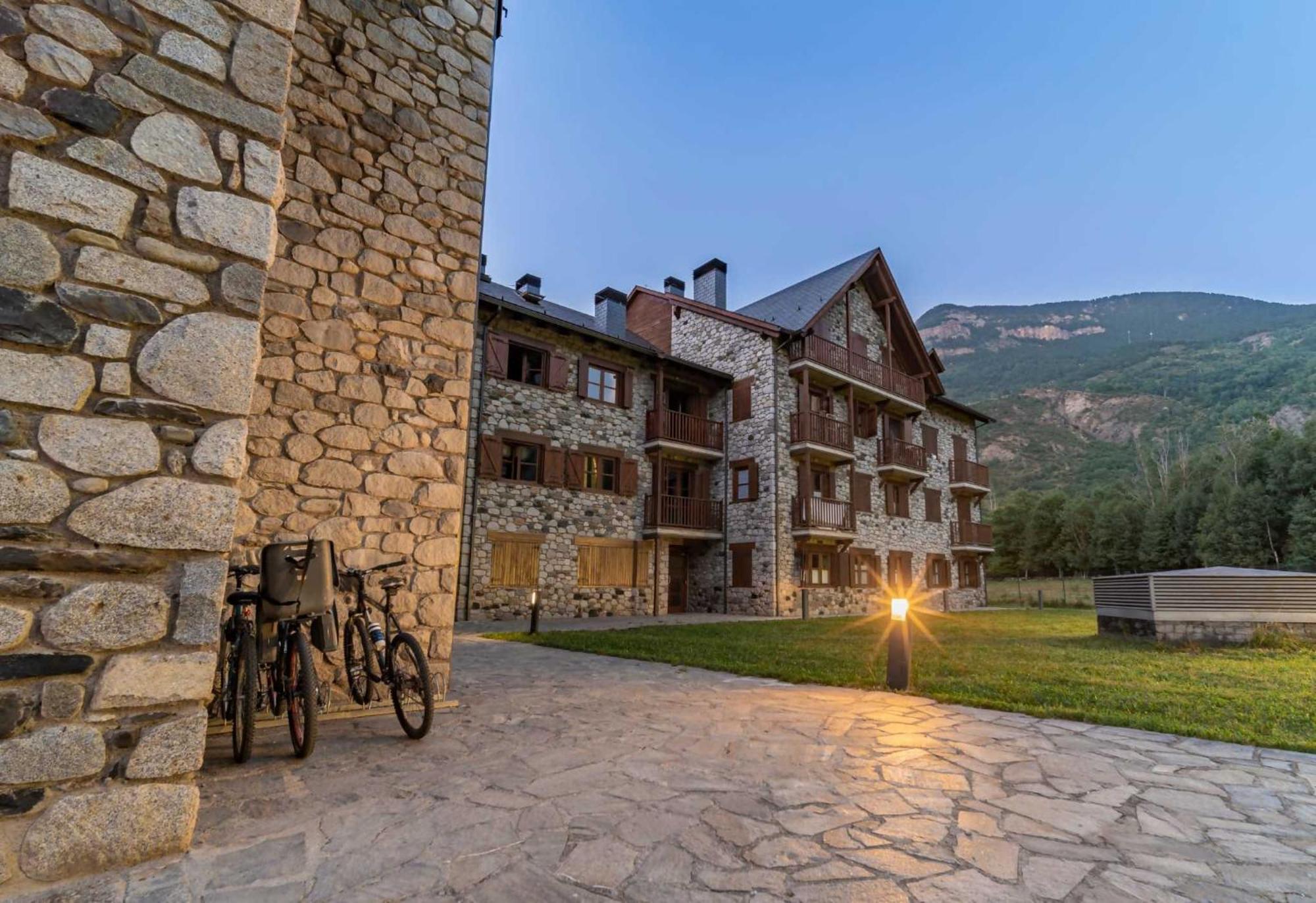 Apartmán Loira Casa Sanchines Duplex De Lujo En Benasque Exteriér fotografie