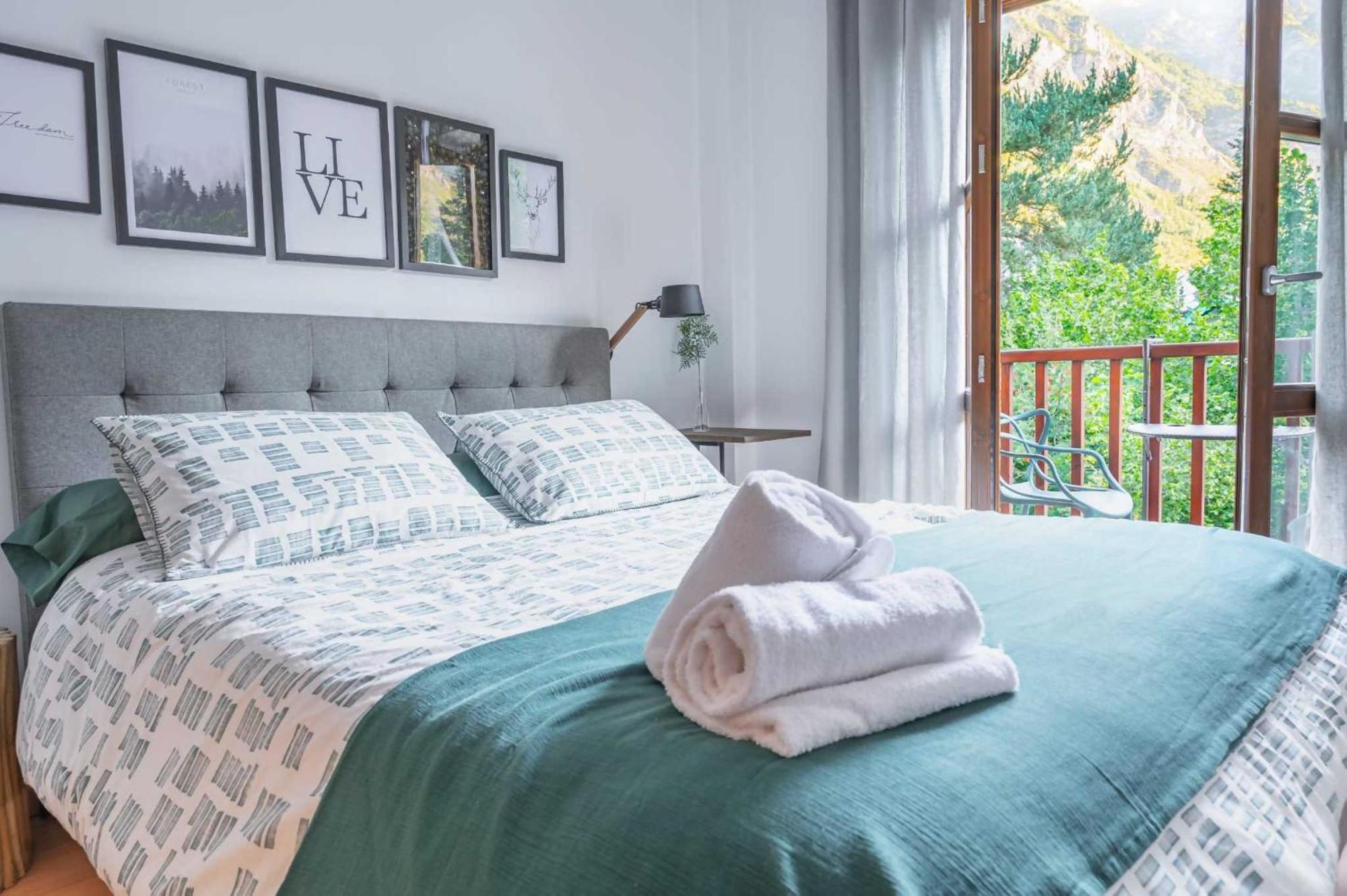 Apartmán Loira Casa Sanchines Duplex De Lujo En Benasque Exteriér fotografie