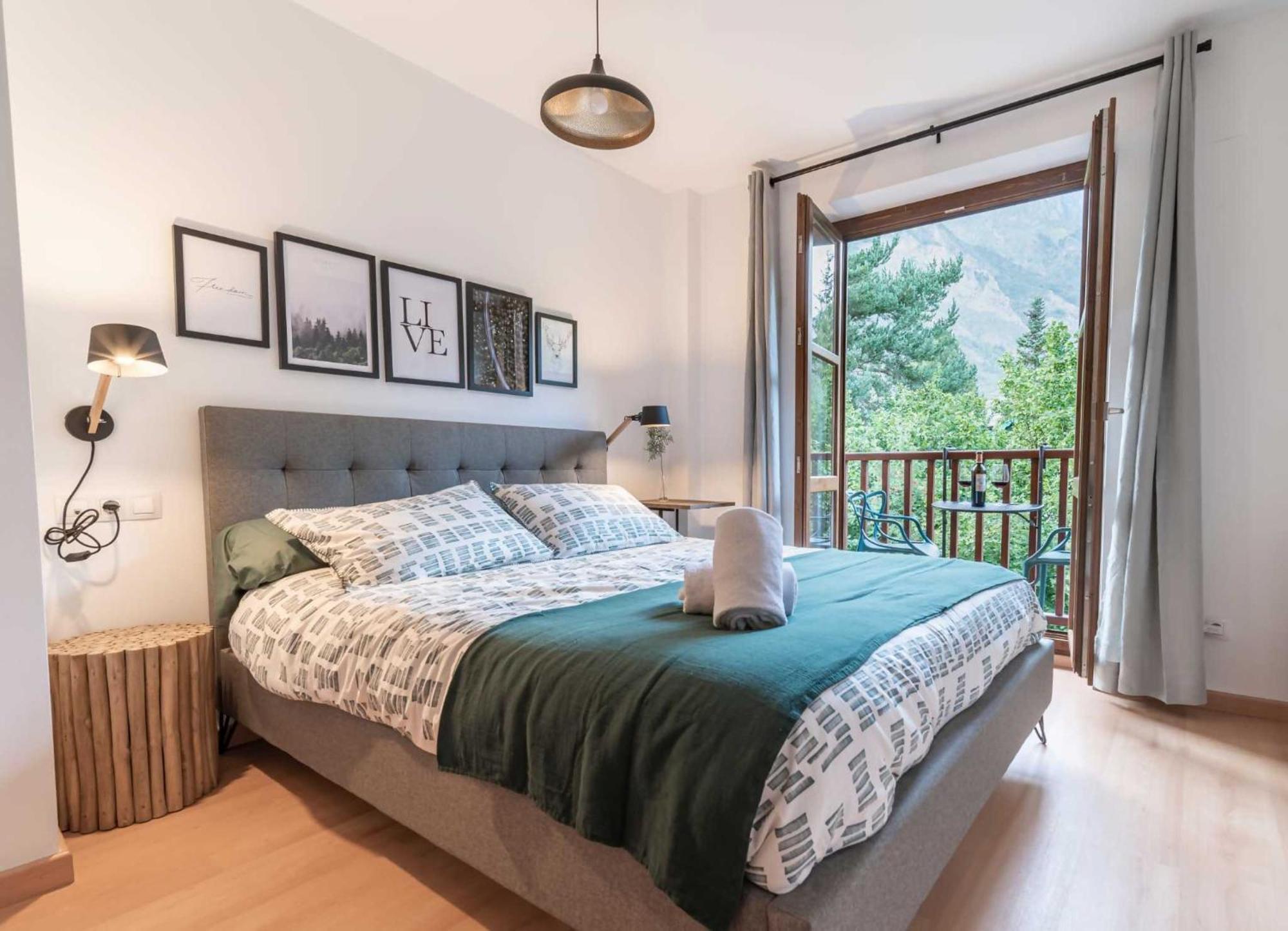 Apartmán Loira Casa Sanchines Duplex De Lujo En Benasque Exteriér fotografie